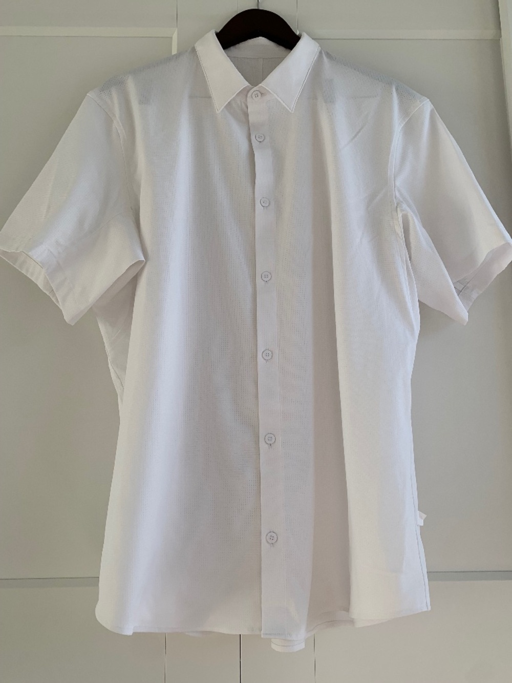 Lululemon Short Sleeve Shirt Airing Easy white Men's XL Lightweight